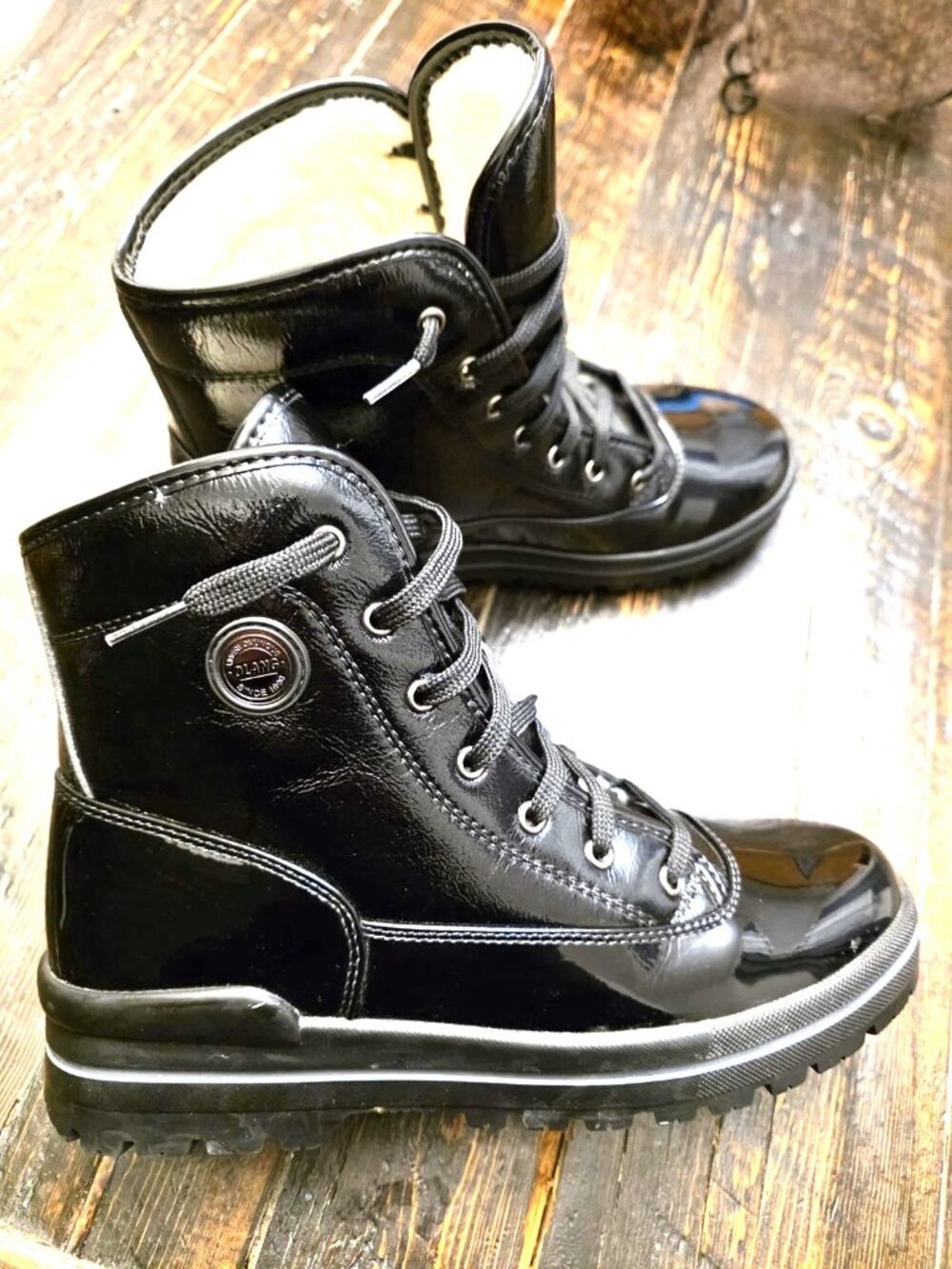 Olang Sound waterproof patent-leather ice-grip black boots EU42=US10.5-11